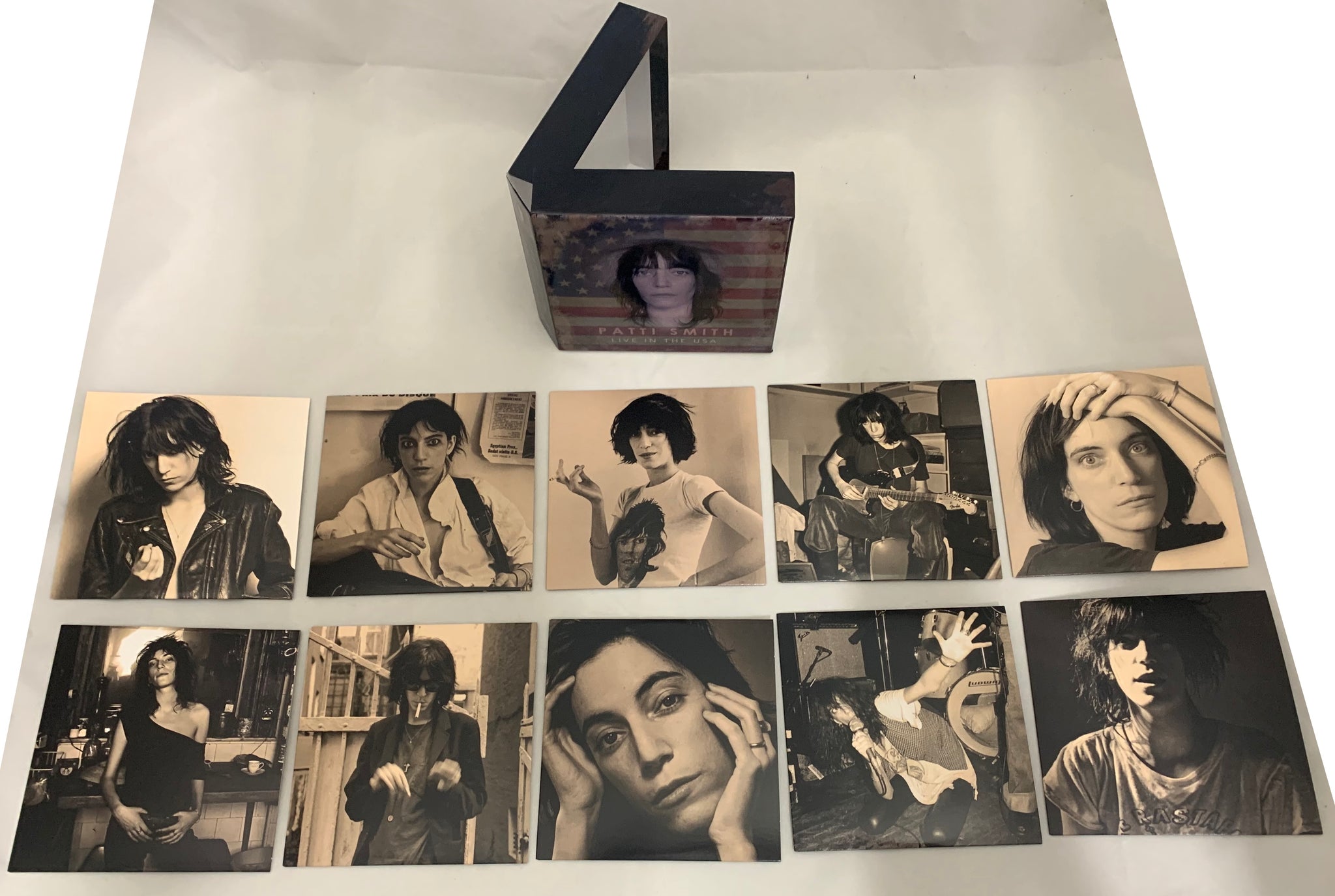 新品　Patti Smith「Dream of Life」コレクターズBOX Amazon.co.jp: DREAM OF LIFE: ミュージック